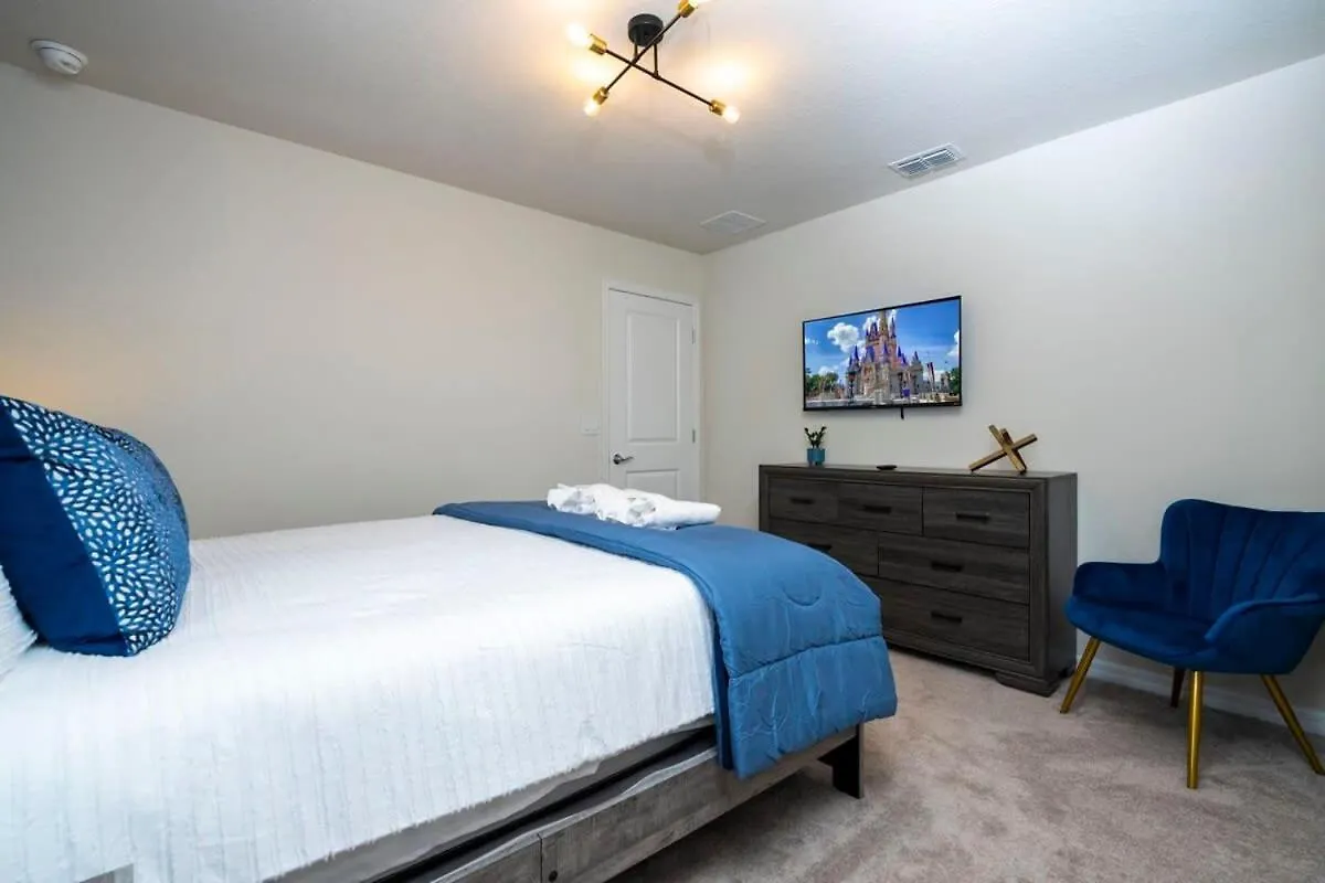 Gorgeous 6Bd W Pool Game Room At Windsor Island 4450 Davenport 0*,