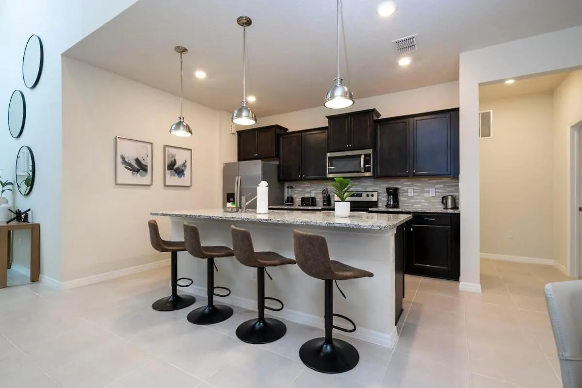 Villa Gorgeous 6Bd W Pool Game Room At Windsor Island 4450 Davenport United States